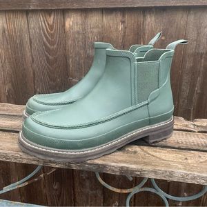 Hunter Chelsea Boots. Sz9. Great condition.